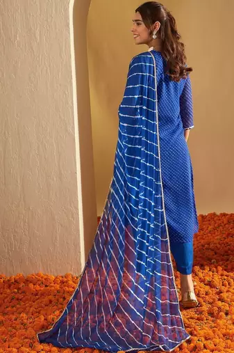 Women Ethnic Motifs Embroidered Thread Work Kurta with Trousers & With Dupatta