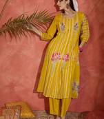 Women Printed Regular Pure Cotton Kurta with Trousers