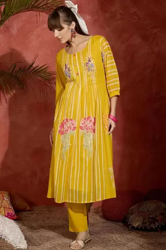 Women Printed Regular Pure Cotton Kurta with Trousers