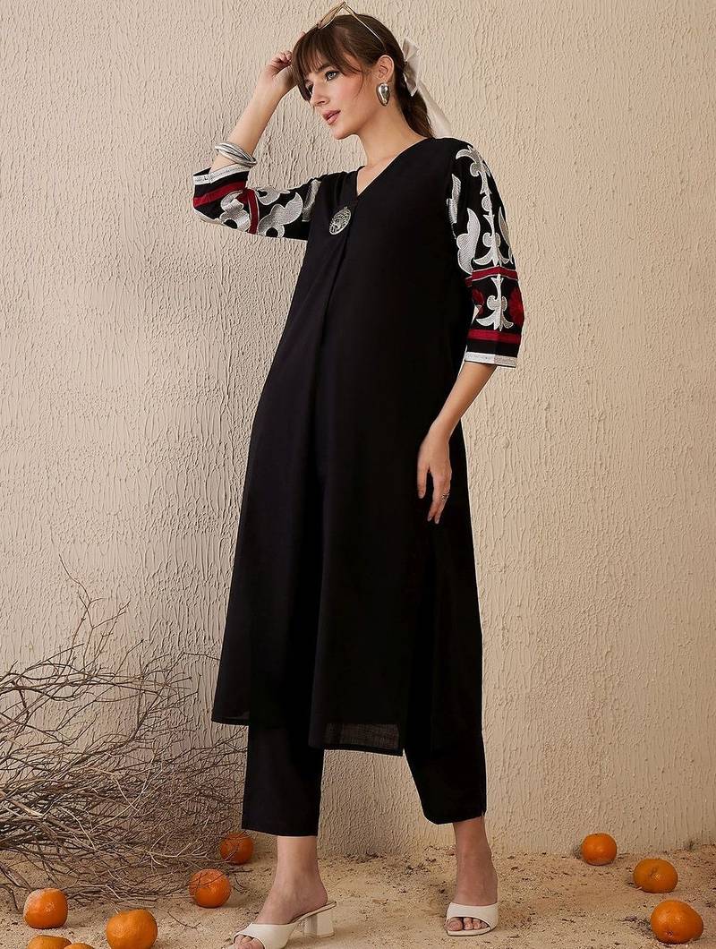 Women Ethnic Motifs Printed Regular Pure Cotton Kurta with Trousers