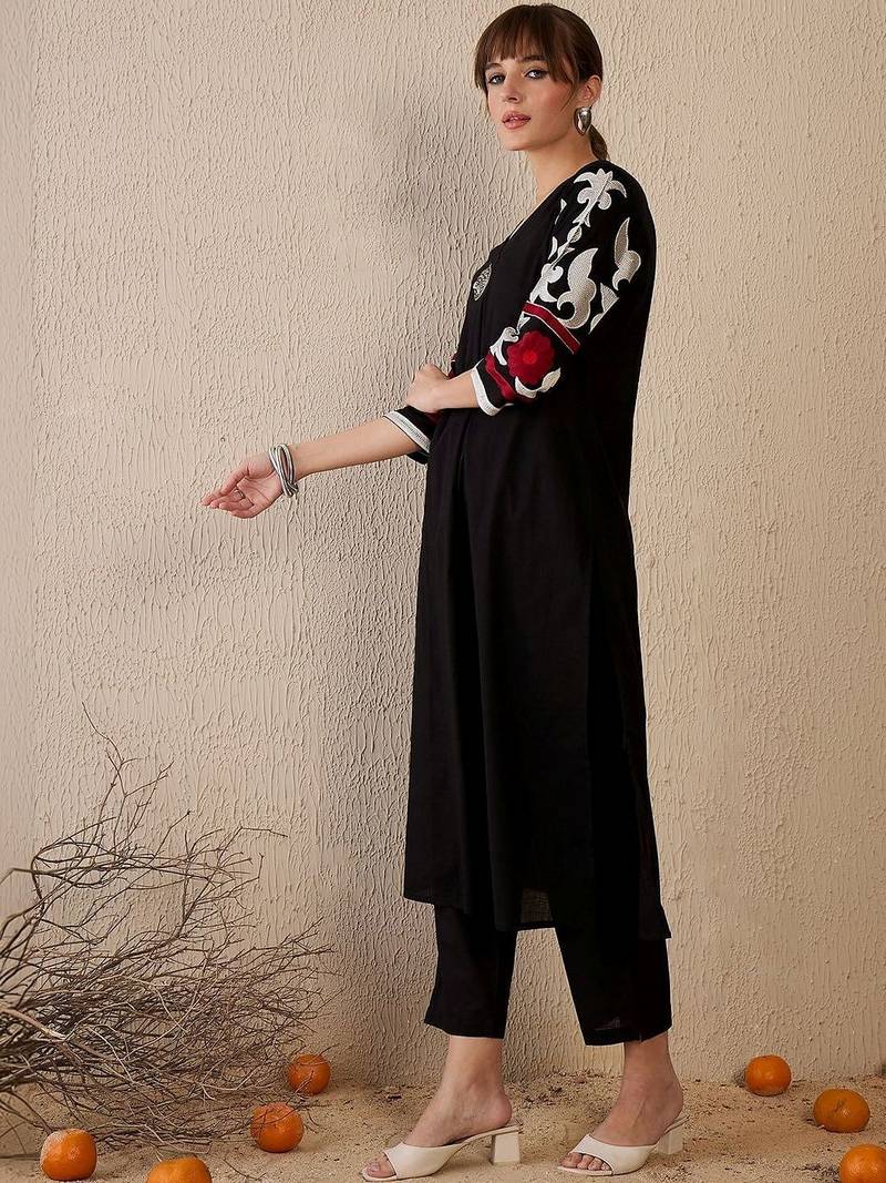 Women Ethnic Motifs Printed Regular Pure Cotton Kurta with Trousers