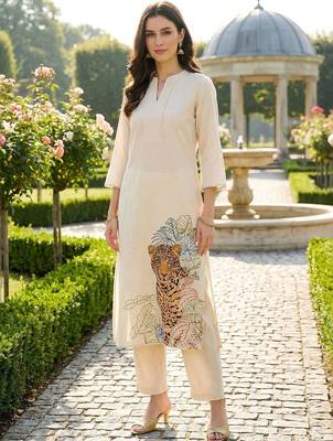 Women Animal Printed Regular Pure Cotton Kurta with Trousers 4