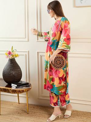 Women Floral Printed Regular Pure Cotton Kurta with Trousers 3