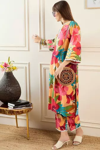 Women Floral Printed Regular Pure Cotton Kurta with Trousers