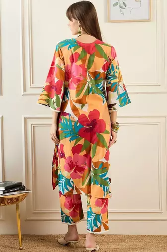Women Floral Printed Regular Pure Cotton Kurta with Trousers