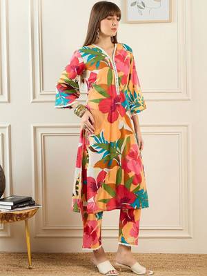 Women Floral Printed Regular Pure Cotton Kurta with Trousers 6