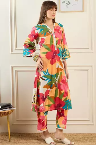 Women Floral Printed Regular Pure Cotton Kurta with Trousers