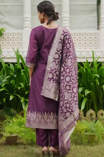 Women Ethnic Motifs Regular Kurta with Trousers & With Dupatta