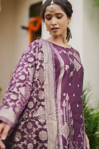 Women Ethnic Motifs Regular Kurta with Trousers & With Dupatta