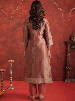 Women Regular Kurta with Trousers & With Dupatta 4