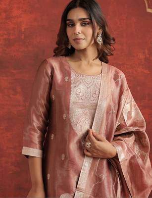 Women Regular Kurta with Trousers & With Dupatta 6