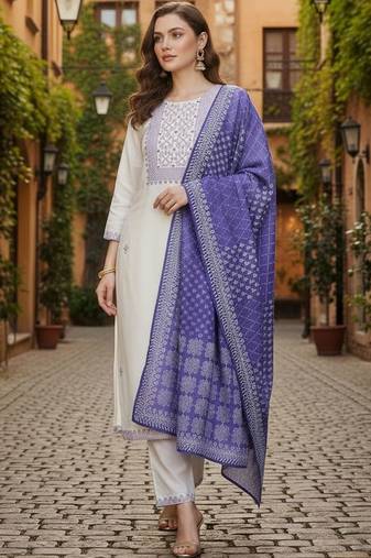 Women Ethnic Motifs Embroidered Regular Thread Work Pure Cotton Kurta with Trousers & With Dupatta