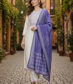 Women Ethnic Motifs Embroidered Regular Thread Work Pure Cotton Kurta with Trousers & With Dupatta