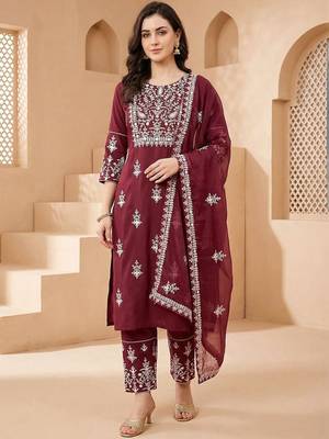 Women Ethnic Motifs Embroidered Thread Work Kurta with Trousers & With Dupatta 2