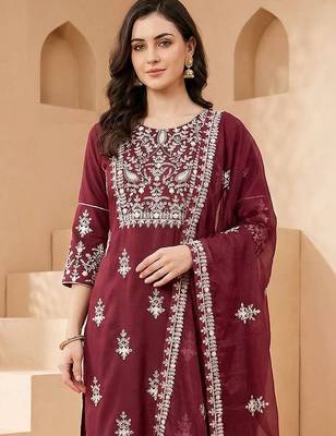Women Ethnic Motifs Embroidered Thread Work Kurta with Trousers & With Dupatta 3