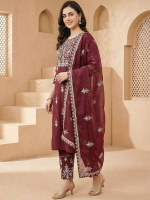 Women Ethnic Motifs Embroidered Thread Work Kurta with Trousers & With Dupatta 6