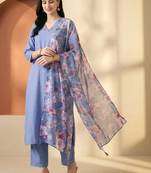 Women Yoke Design Regular Thread Work Kurta with Trousers & With Dupatta