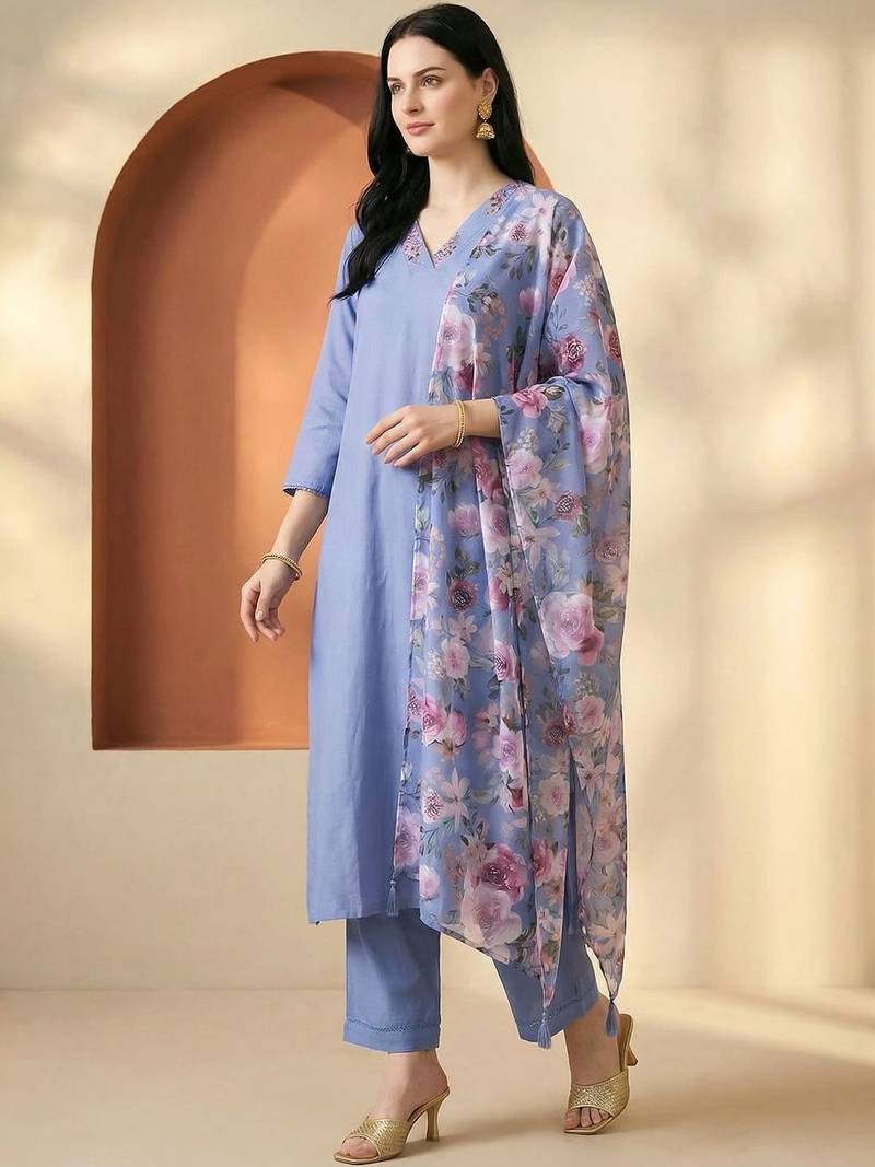 Women Yoke Design Regular Thread Work Kurta with Trousers & With Dupatta