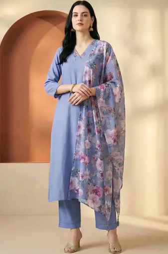 Women Yoke Design Regular Thread Work Kurta with Trousers & With Dupatta