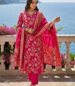 Women Floral Printed Regular Chanderi Silk Kurta with Trousers & With Dupatta