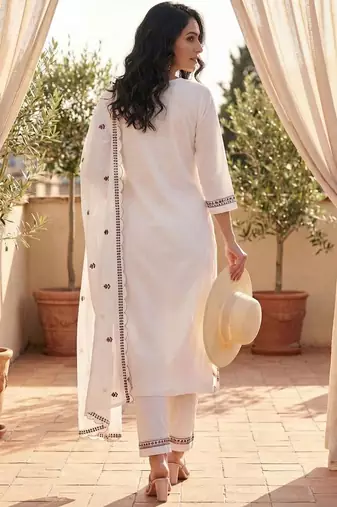 Women Floral Embroidered Regular Thread Work Pure Cotton Kurta with Trousers & With Dupatta