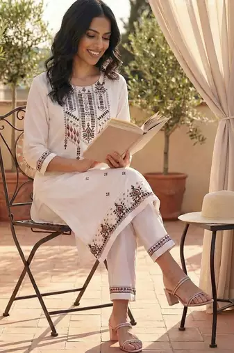 Women Ethnic Motifs Embroidered Regular Mirror Work Pure Cotton Kurta with Trousers & With Dupatta