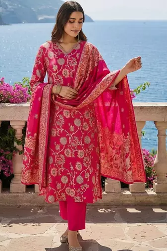 Women Floral Regular Chanderi Silk Kurta with Trousers & With Dupatta