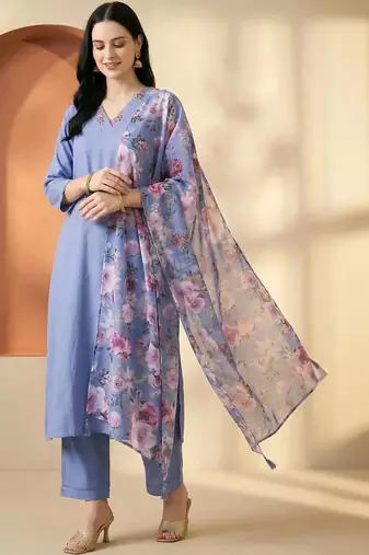 Women Floral Regular Thread Work Kurta with Trousers & With Dupatta