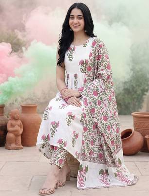 Women Floral Printed Regular Pure Cotton Kurta with Trousers & With Dupatta 1