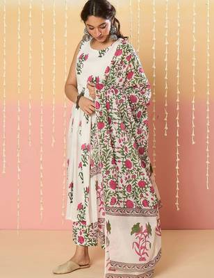 Women Floral Printed Regular Pure Cotton Kurta with Trousers & With Dupatta 2