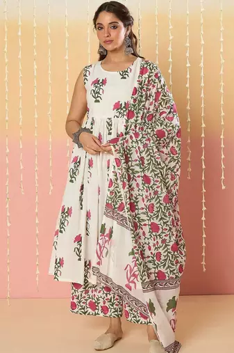 Women Floral Printed Regular Pure Cotton Kurta with Trousers & With Dupatta