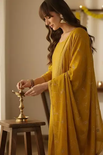 Women Ethnic Motifs Embroidered Regular Thread Work Kurta with Trousers & With Dupatta