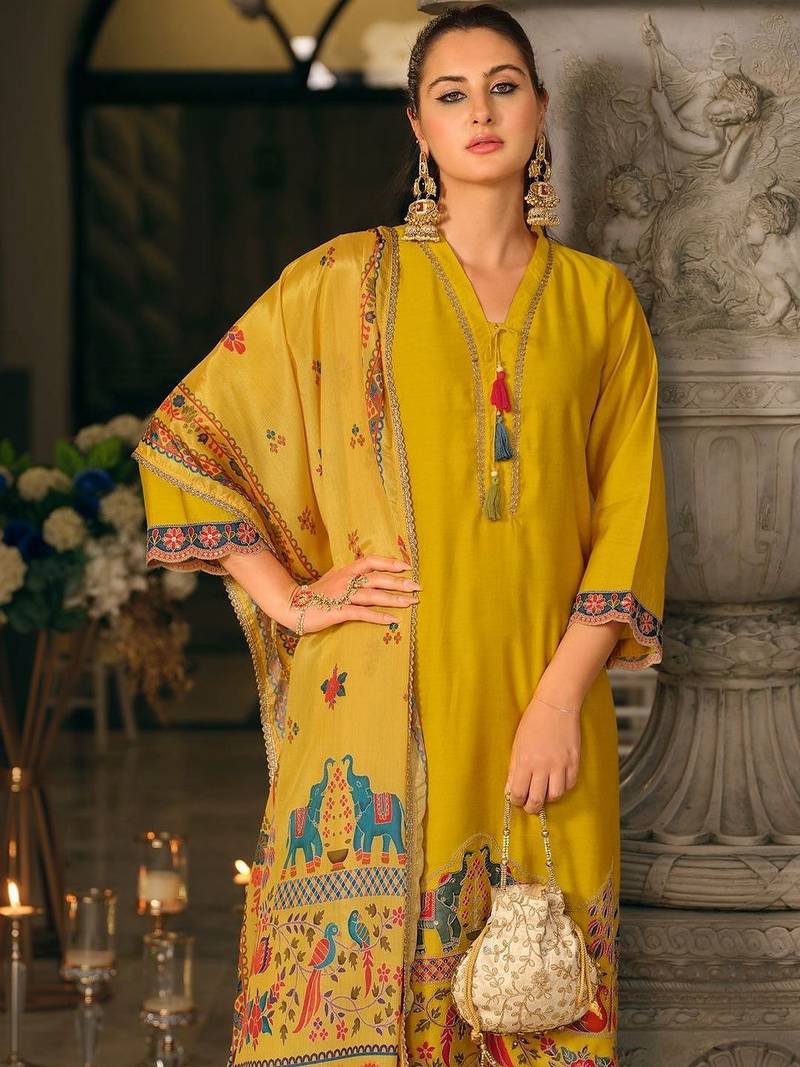 Women Ethnic Motifs Printed Regular Thread Work Kurta with Trousers & With Dupatta