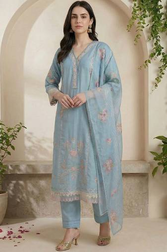 Women Floral Embroidered Regular Thread Work Kurta with Trousers & With Dupatta