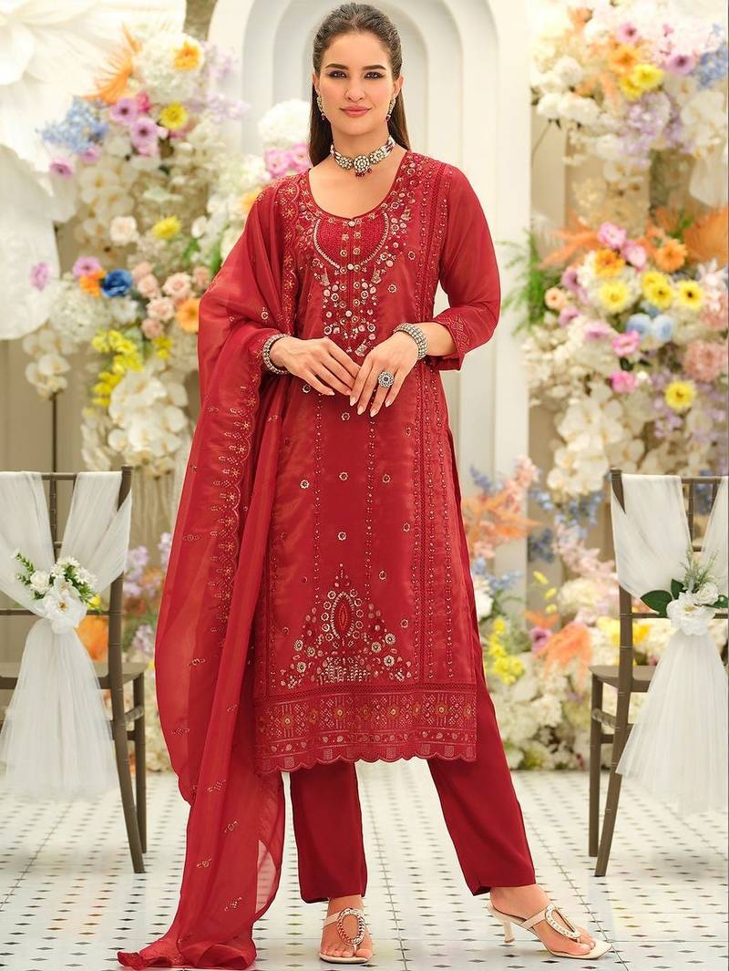 Women Ethnic Motifs Embroidered Regular Thread Work Kurta with Trousers & With Dupatta