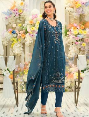 Women Ethnic Motifs Embroidered Thread Work Kurta with Trousers & With Dupatta 1