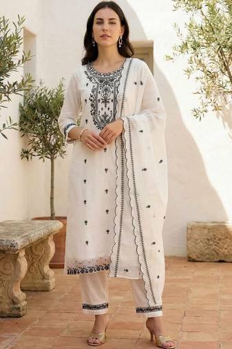 Women Ethnic Motifs Embroidered Regular Thread Work  Cotton Kurta with Trousers & With Dupatta