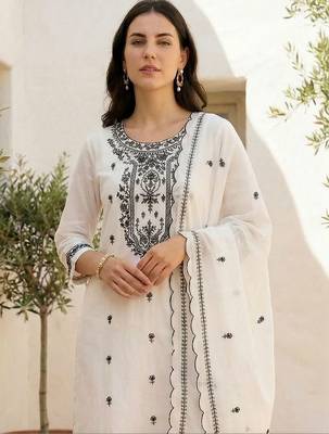 Women Ethnic Motifs Embroidered Regular Thread Work Pure Cotton Kurta with Trousers & With Dupatta 6