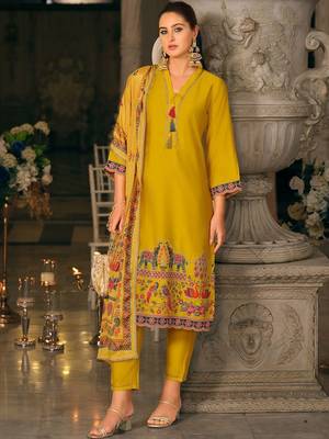 Women Ethnic Motifs Printed Regular Kurta with Trousers & With Dupatta 1