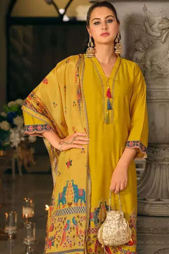 Women Ethnic Motifs Printed Regular Kurta with Trousers & With Dupatta