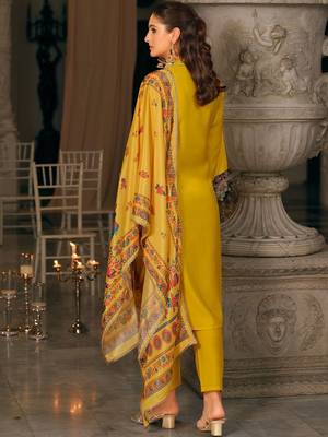 Women Ethnic Motifs Printed Regular Kurta with Trousers & With Dupatta 3