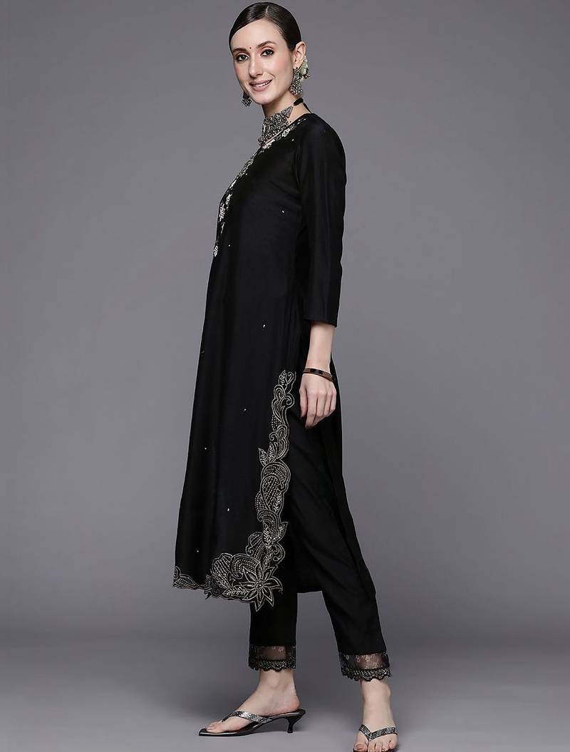 Women Floral Embroidered Regular Thread Work Kurta with Trousers & With Dupatta