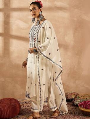 Women Ethnic Motifs Embroidered Regular Thread Work Pure Cotton Kurta with Trousers & With Dupatta 1