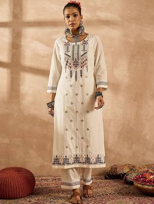 Women Ethnic Motifs Embroidered Regular Thread Work Pure Cotton Kurta with Trousers & With Dupatta 2