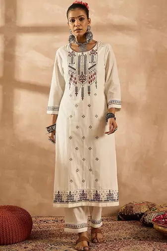 Women Ethnic Motifs Embroidered Regular Thread Work Pure Cotton Kurta with Trousers & With Dupatta