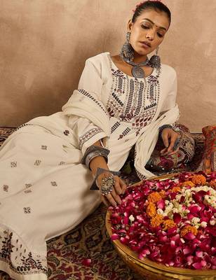 Women Ethnic Motifs Embroidered Regular Thread Work Pure Cotton Kurta with Trousers & With Dupatta 3