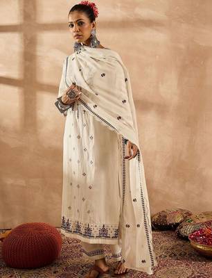 Women Ethnic Motifs Embroidered Regular Thread Work Pure Cotton Kurta with Trousers & With Dupatta 5