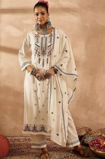 Women Ethnic Motifs Embroidered Regular Thread Work Pure Cotton Kurta with Trousers & With Dupatta
