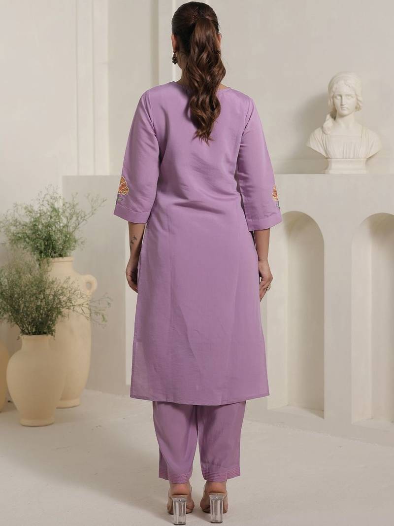 Women Floral Embroidered Regular Thread Work Kurta with Trousers & With Dupatta