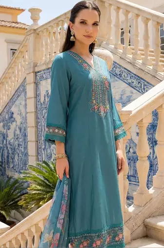 Women Floral Embroidered Regular Mirror Work Kurta with Trousers & With Dupatta
